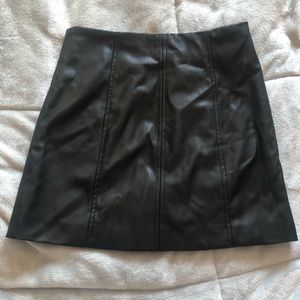 Faux leather skirt- Size small
